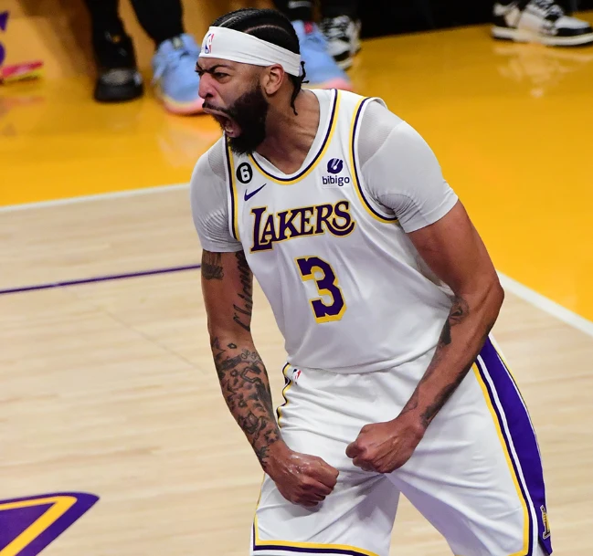 Defensif Anthony Davis! Kunci Menang LA Lakers Playoff NBA