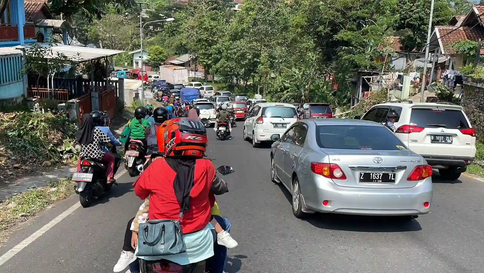 Dishub Kabupaten Bandung mencatat kawasan Nagreg didominasi oleh kendaraan roda dua pada H-3 Lebaran 2023. Agi/Jabar Ekspres.