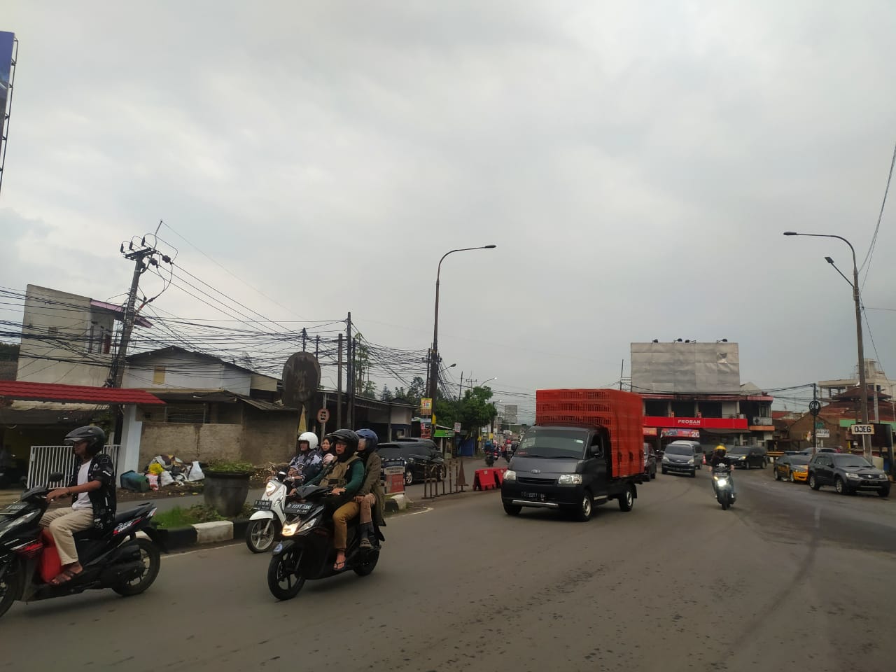 Kepadatan Kendaraan di Padalarang Mulai Melandai, Dishub KBB Tetap Pantau Arus Mudik-Balik Hingga H+7