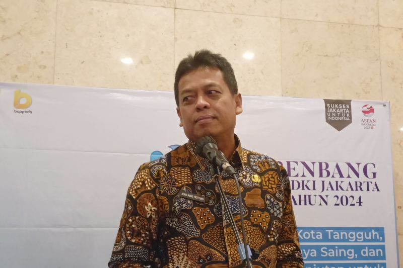 Sekretaris Daerah (Sekda) DKI Jakarta Joko Agus Setyono di Balai Kota DKI, Jakarta Pusat, Senin (10/4/2023). Joko tegas melarang jajarannya pamer harta. (ANTARA/Siti Nurhaliza)