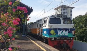 Jelang mudik Lebaran 2023 PT KAI Daop 1 Jakarta menyediakan sekira 2.550 tiket kereta api (KA) dengan harga diskon hingga 20 persen. PMJ News.