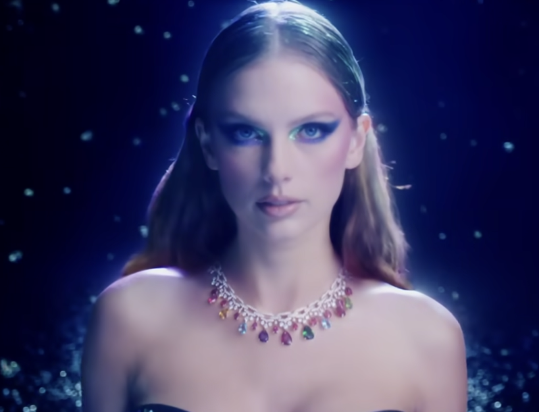 Lirik Lagu Bejeweled – Taylor Swift, Serta Makna Dibaliknya