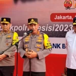 Kapolri Jenderal Listyo Sigit Prabowo turun tangan terkait arus mudik Lebaran 2023 di Tol Cikampek yang memuncak dan intruksikan jajarannya. PMJ News/Fajar.