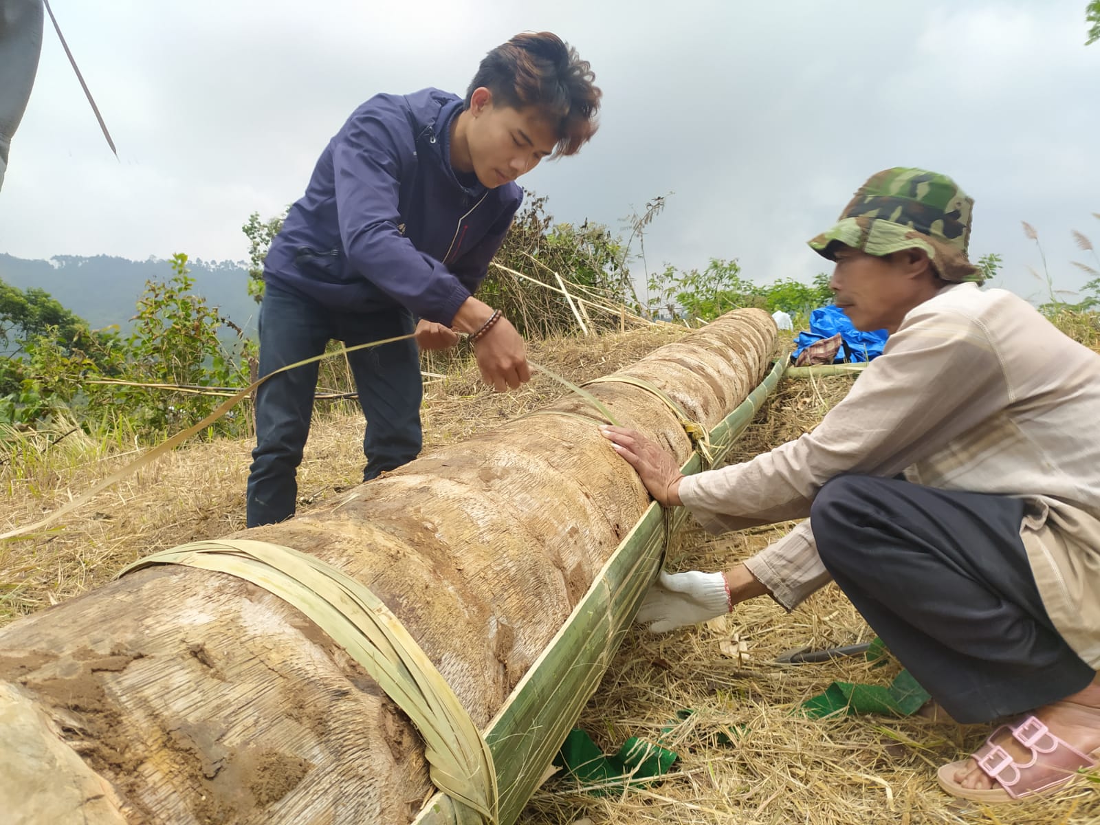 Tradisi ngadu bedil kawung di Kabupaten Bandung Barat menjelang Lebaran 2023. Jabar Ekspres.