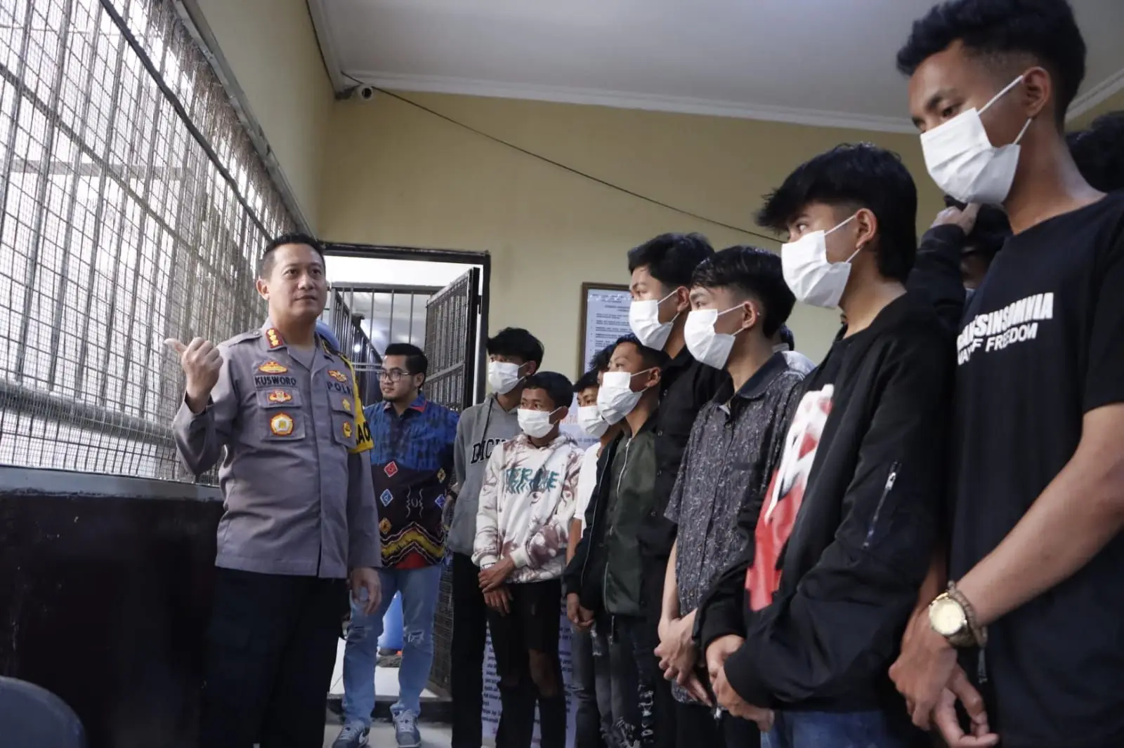 Polresta Bandung berhasil mengamankan 17 remaja yang di Desa Sadu, Kecamatan Soreang, Kabupaten Bandung, Jawa Barat. Dok. Jabar Ekspres.