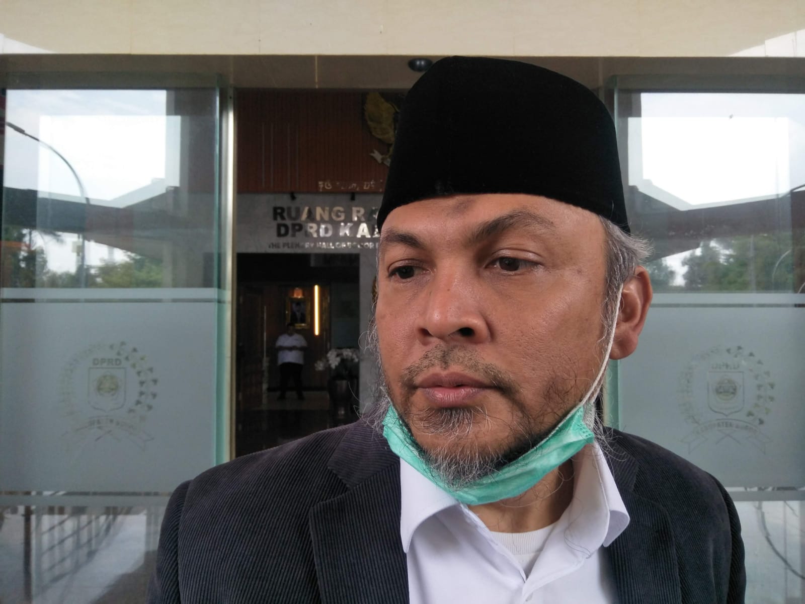 Kepala BPKAD Teuku Mulya memastikan THR bakal cair bagi pegawai H-5 lebaran. (Sandika Fadilah/Jabarekspres.com)