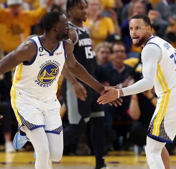 Warriors Menang Dramatis atas Kings Di Game 3 NBA Playoffs