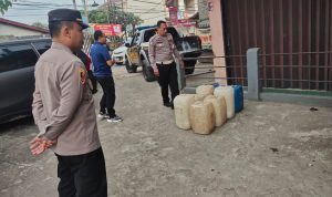 Polresta Bandung Berhasil Gagalkan Peredaran Miras di Ciparay, Puluhan Botol Berbagai Merks Disita