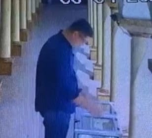 Pria penempel barecode QRIS di kotak amal masjid yang sempat viral di media sosial baru-baru ini ditangkap polisi. Istimewa.