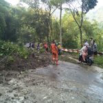 Longsor Sebabkan Akses Penghubung Jalan Kecamatan Cipatat dan Saguling Lumpuh Total / Akmal Firmansyah Jabar Ekspres