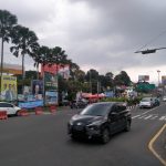 Pengendara melintas di ruas jalan Gadog, Ciawi, Kabupaten Bogor, Rabu (19/4). Foto : Sandika Fadilah/Jabarekspres.com