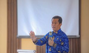 Plh Wali kota Bandung Instruksikan Perbaikan Trotoar Rusak Hingga Tertibkan Fungsi Fasum