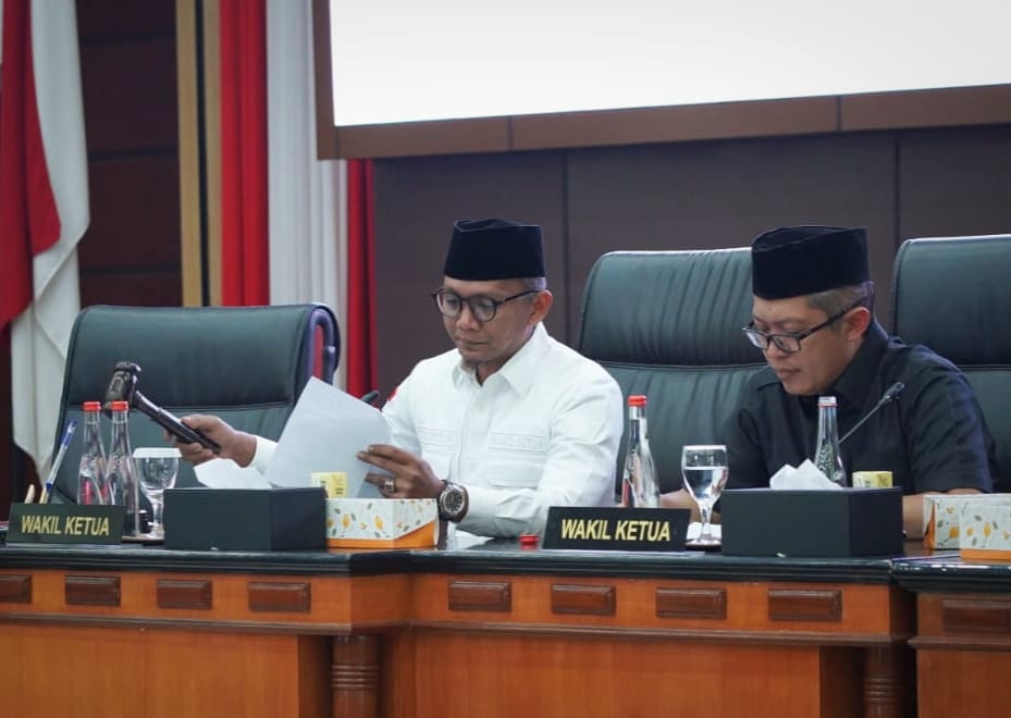 Wakil Ketua I DPRD Kota Bogor, Jenal Muttaqin (Kiri). (Yudha Prananda / Jabar Ekspres)