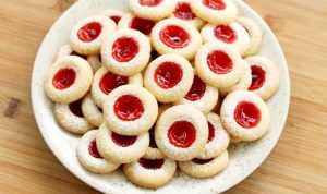 Tanpa Cetak! Resep Kue Lebaran Strawberry Thumbprint Cookies