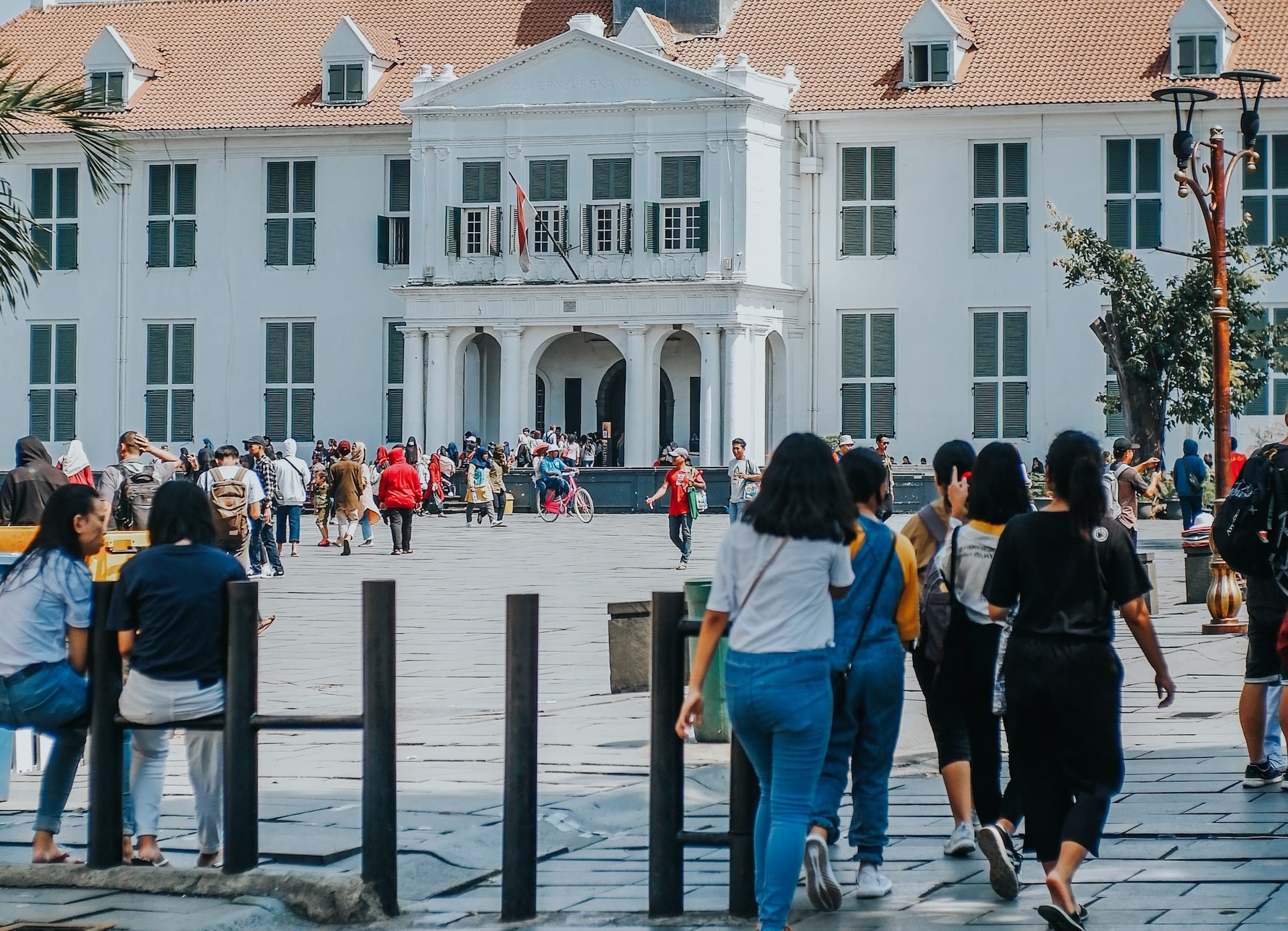 Sorot gelombang warga pendatang baru, Disdukapil DKI Jakarta tengah godok peraturan daerah tambahan. (Unsplash/Heru Eko Saputro)