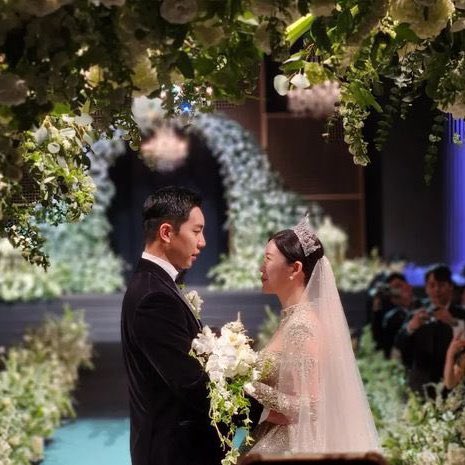 SAH Menjadi Pasutri, Intip Moment Bahagia Pernikahan Lee Seung Gi dan Lee Da In