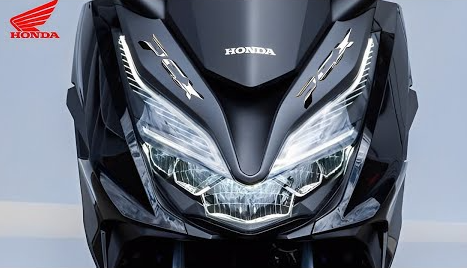 Honda PCX 2023 Skuter Futuristik dan Kinerja Optimal