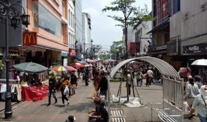 Plaza Parahyangan Masih Jadi Rujukan Belanja. Makin Padat Jelang Lebaran