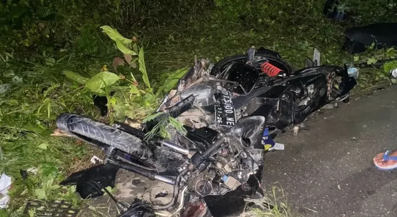 Crash Between a Box Car and a Motorcycle Caused in Two Deaths