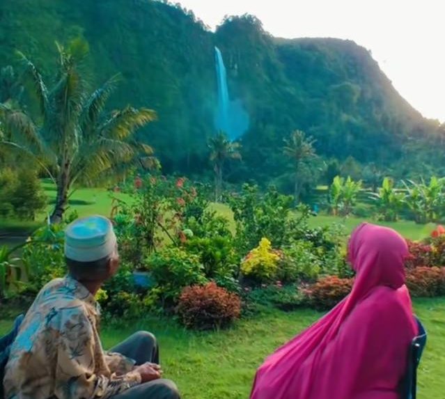 Viral! Rumah dengan View Air Terjun di Tawar Rp2,5 Miliar Namun di Tolak