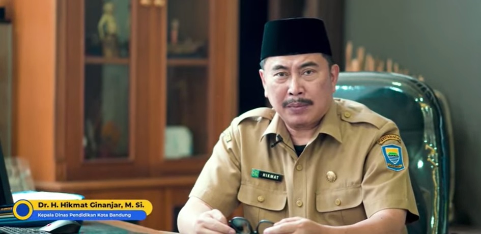 Kepala Dinas Pendidikan Kota Bandung saat menjelaskan mengenai PPDB Kota Bandung. (Youtube)