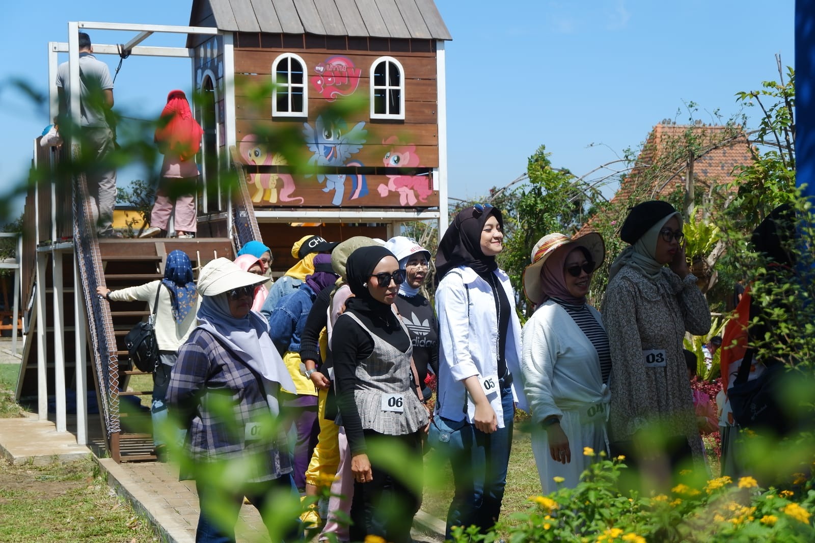 Puluhan Muslimah Ramaikan Hijab Fashion Week 2023