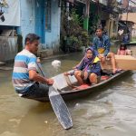 Hampir Sepekan, Sebanyak 12 RW di Desa Dayeuhkolot Kabupaten Bandung Masih Terendam Banjir. Foto Agi Jabarekspres