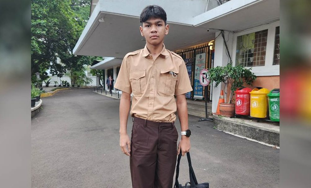 Jonathan Latumahina kembali memposting anaknya David Ozora kembali masuk sekolah. -Tangkapan layar twitter@seeksixsuck -
