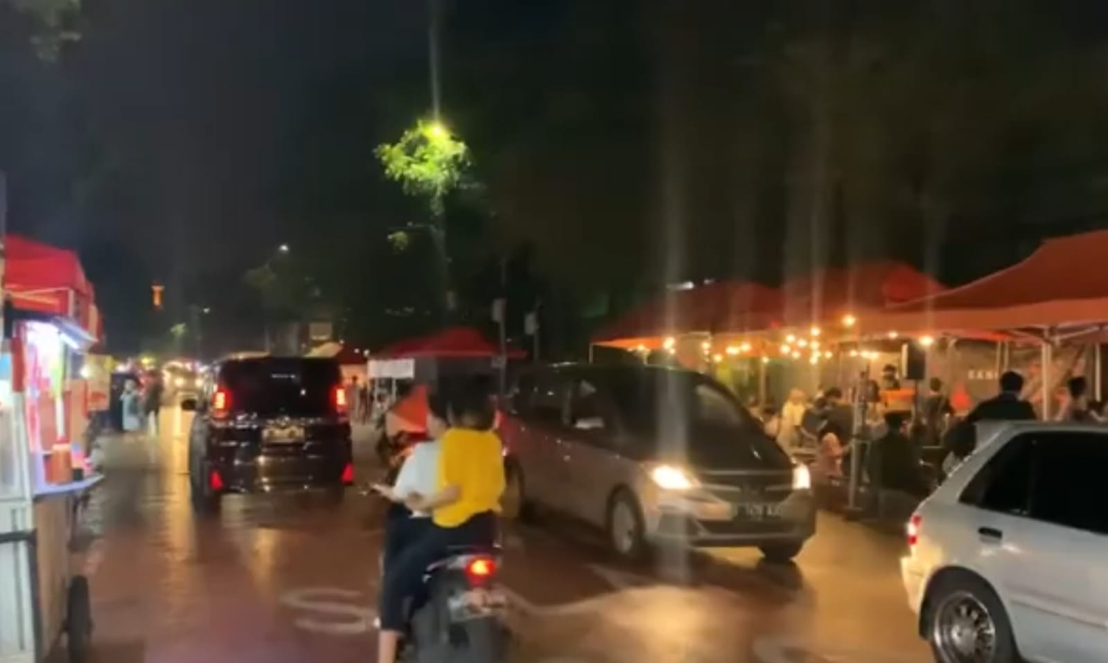 Kuliner Dipatiukur Streetfood (Foto: Indra Siboy on YouTube)