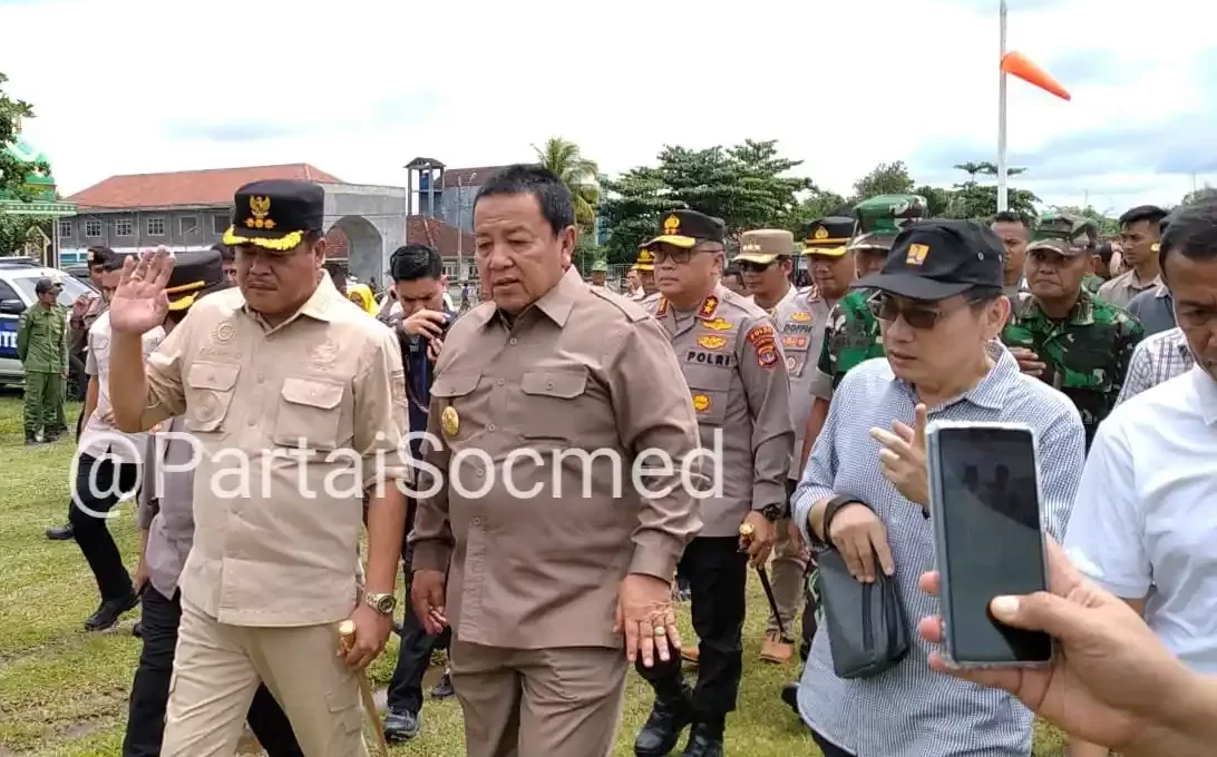 Gubernur Lampung Arinal Djunaidi Panik Benahi Jalan Rusak Sebelum Kedatangan Jokowi