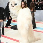 Heboh! Jared Leto Mencuri Perhatian Cosplay Jadi Kucing di Met Gala 2023