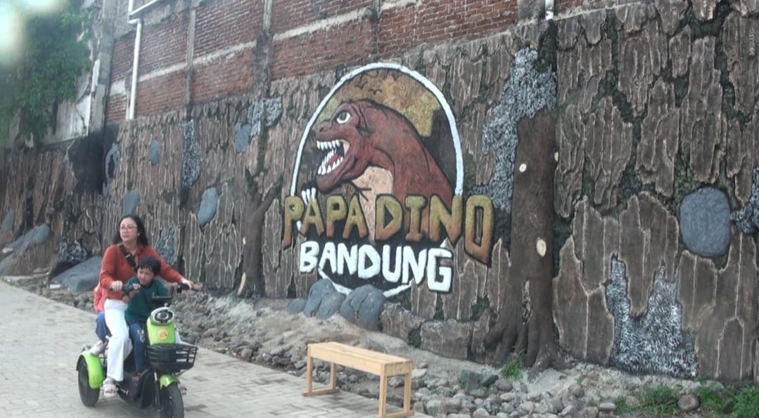 Taman Edukasi Dinosaurus