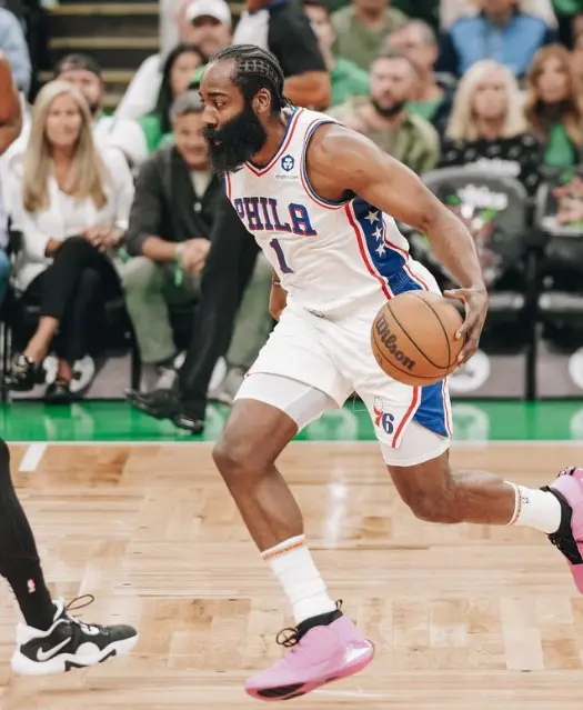 James Harden Memecahkan Rekor! Pencetak Skor Playoff NBA, Sixers Unggul 3-2