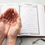 Doa Untuk Orang Berangkat Haji Lengkap dengan Artinya