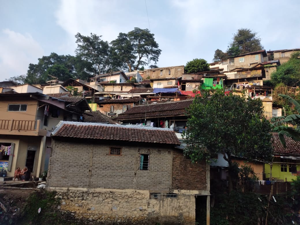 Menelisik Kampung Jalan Sangkuriang Terancam Longsor dan Warga Tak Punya Setifikat Tanah