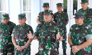Panglima TNI Laksamana TNI Yudo Margono menegaskan kebijakan mengena9i penjualan senjata api dan amunisi kepada musuh. PMJ News.