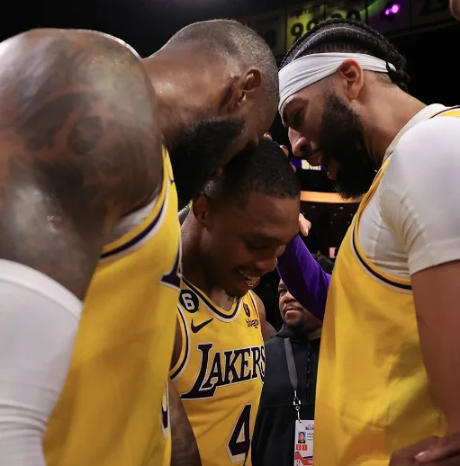 Performa LA Lakers Ngeri! Warriors Kesulitan di Seri Playoff NBA