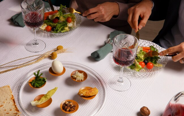 Apa Saja Hal Dasar Mengenai Table Manner? Yuk, Simak!
