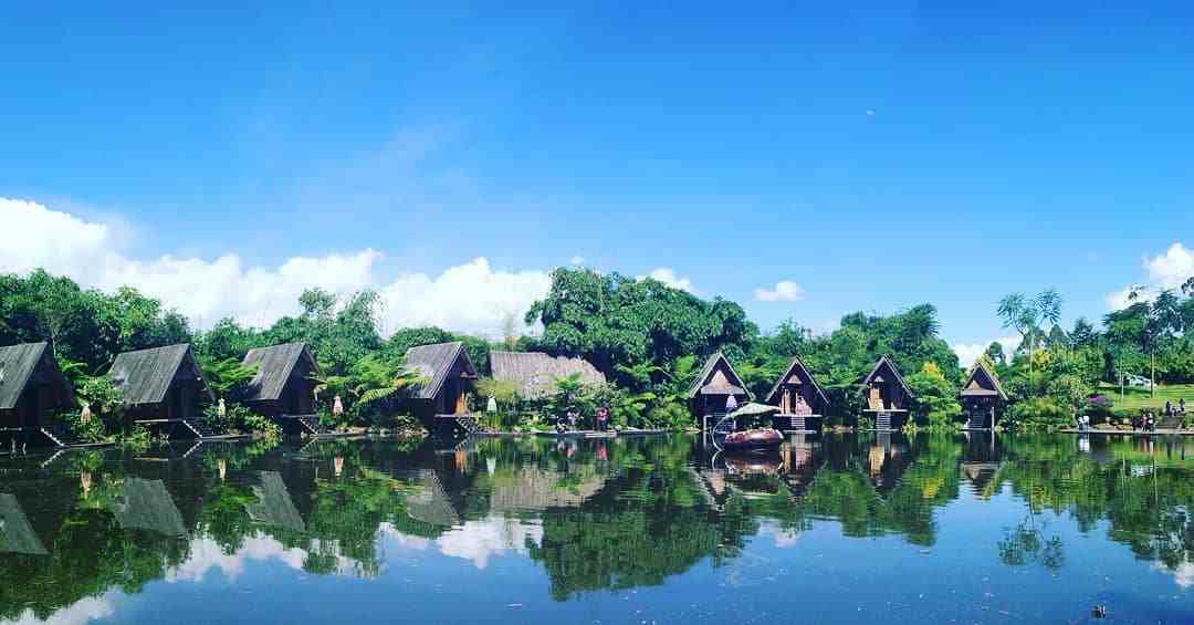 Rumah Makan Sunda Purbasari (Dusun Bambu)/Foto: Instagram (purbasari_dusunbambu)