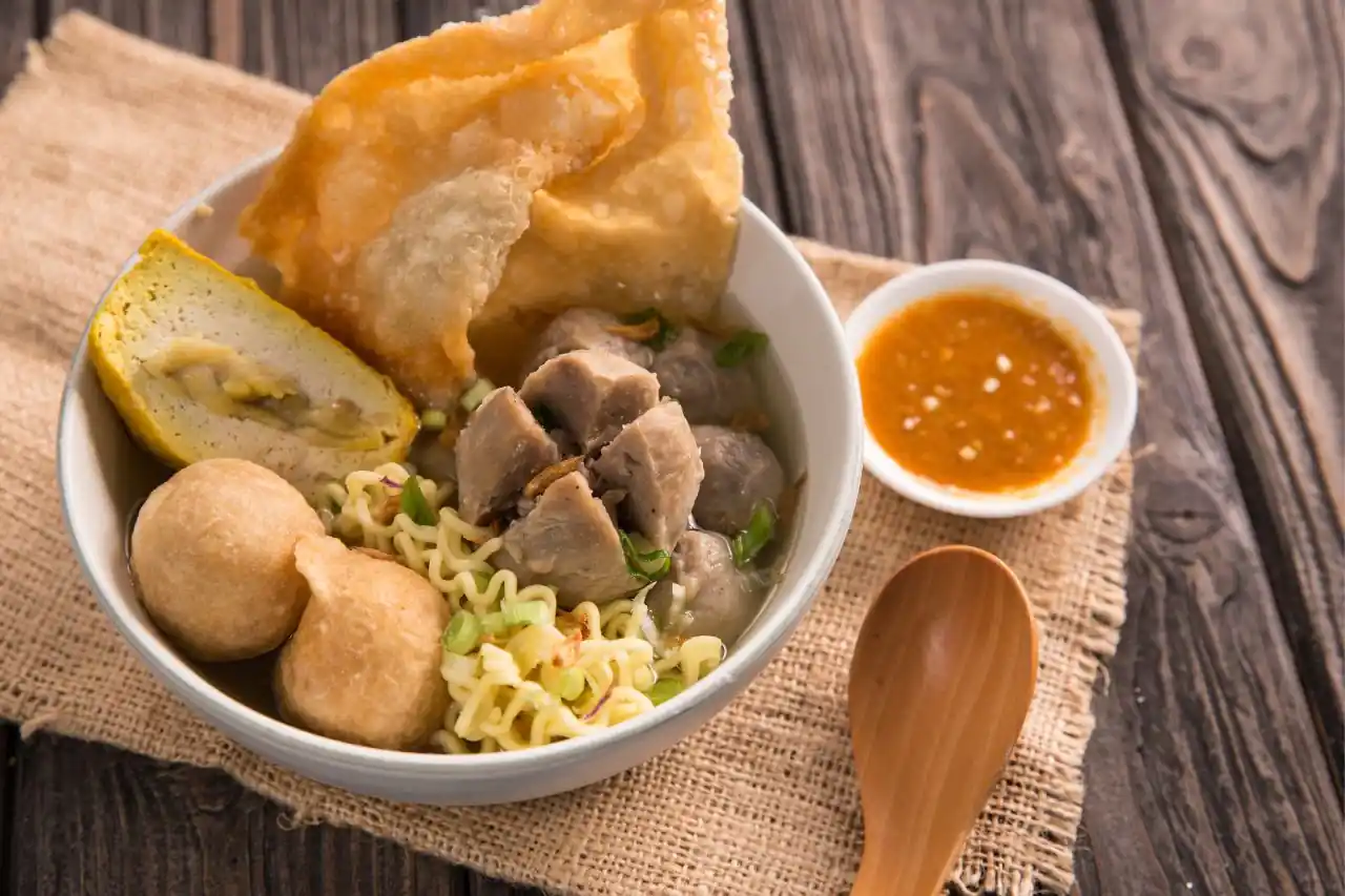 Kuliner Bakso Bandung Terenak dan Legendaris Serta Daftar Harganya