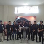 Ketua DPD Partai Ummat Dadang Zaelani saat memberikan keterangan konfrensi pres di Kantor KPU Kabupaten Bogor. Foto : Sandika Fadilah/Jabarekspres.com