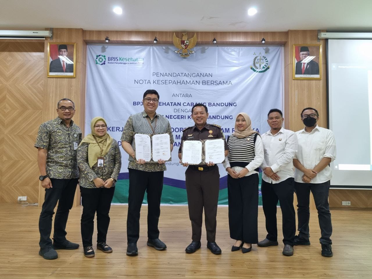 BPJS Kesehatan Kota Bandung dan Kejaksaan Negeri Kota Bandung menandatangani Nota Kesepahaman Bersama.
