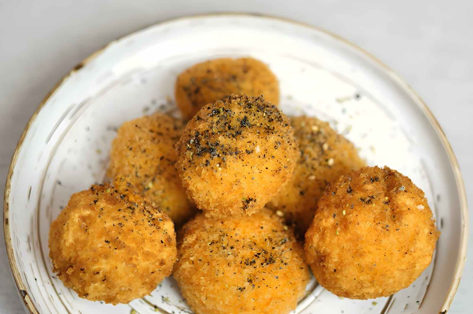 Resep Potato Cheese Ball Viral TikTok/Foto: YouTube (Ade Koerniawan)