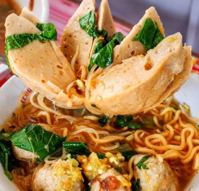 Daftar Tempat Bakso Berukuran Jumbo di Bandung