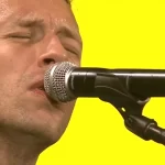 Makna Lagu ‘Yellow’ karya Coldplay, Ada Sesuatu yang Aneh, Coba Perhatikan Ini!