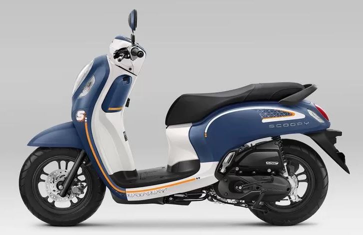 New Honda Scoopy 2023 Tampil Lebih Stylish dan Nyaman!