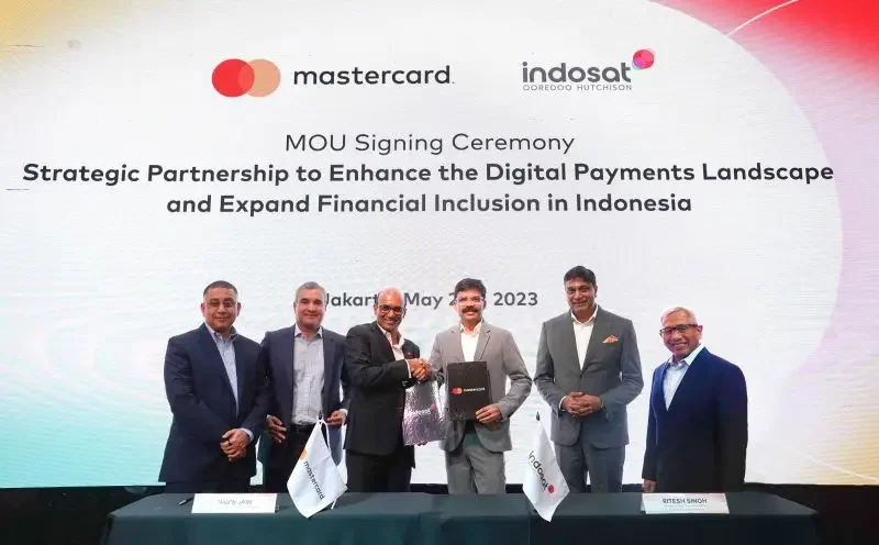 Indosat Ooredoo Hutchison (Indosat) and Mastercard announced a strategic partnership to drive digital payment experiences and support consumers and businesses in the digital economy to increase financial inclusion in Indonesia.