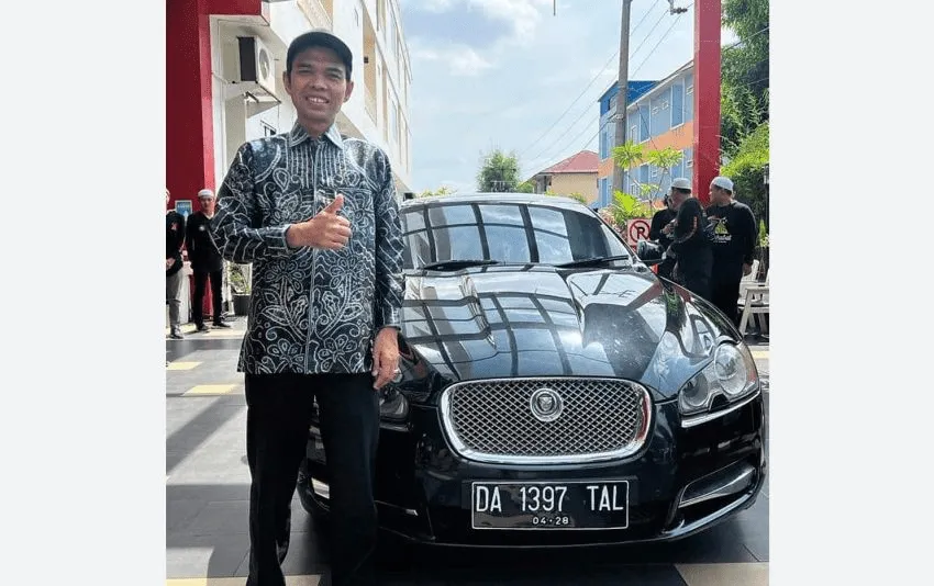 Lihat Spesifikasi Mobil Jaguar Ustadz Abdul Somad yang Diberikan Oleh Pengusaha Ini!