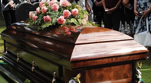 Ilustrasi peti mati dari seorang nenek yang hidup lagi di Ekuador setelah dinayatakan meninggal. (pixabay)