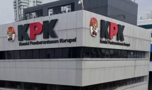 Praktisi Hukum meminta semua pihak menghormati keputusan Mahkamah Konstitusi terkait perpanjangan masa jabatan pimpinan KPK.
